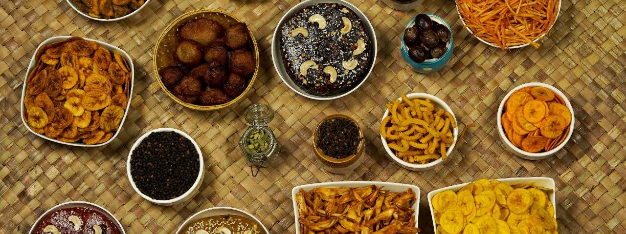 Tradtional kerala snacks order online kingnqueenz